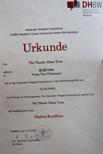 Nhiều[-]điểm[-]bất[-]thường[-]ở[-]bằng[-]đại[-]học[-]của[-]Lý[-]Nhã[-]Kỳ